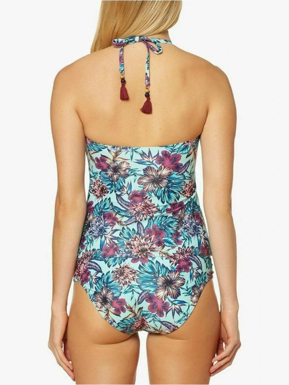 Jessica Simpson flattering halter